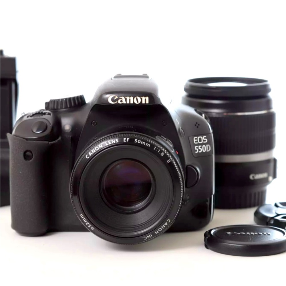 Canon EOS 550d / Rebel T2i Bundle With 50mm, 18-55mm, 2 Battery
